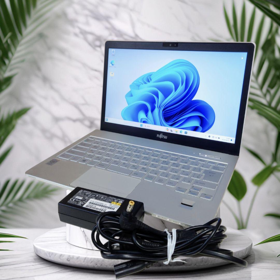 富士通 LIFEBOOK i5-4200U メモリ 12GB SSD 512GB