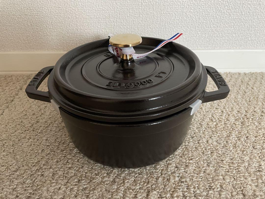 美品　staub ストウブ　18cm 黒　ココットラウンド