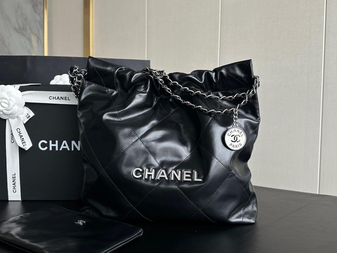 にこ¨̮⃝さん専用 並行輸入品CHANEL ブラック ボディバッグ キルティング にこ¨̮⃝さん専用 並行輸入品CHANEL ブラック ボディバッグ キ