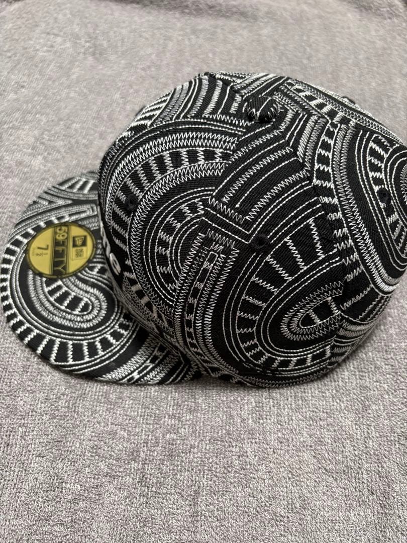 希少美品2013 NEW ERA SUPREME SPIRAL BOX LOGO 希少美品2013 NEW ERA SUPREME SPIRAL BOX LOGO