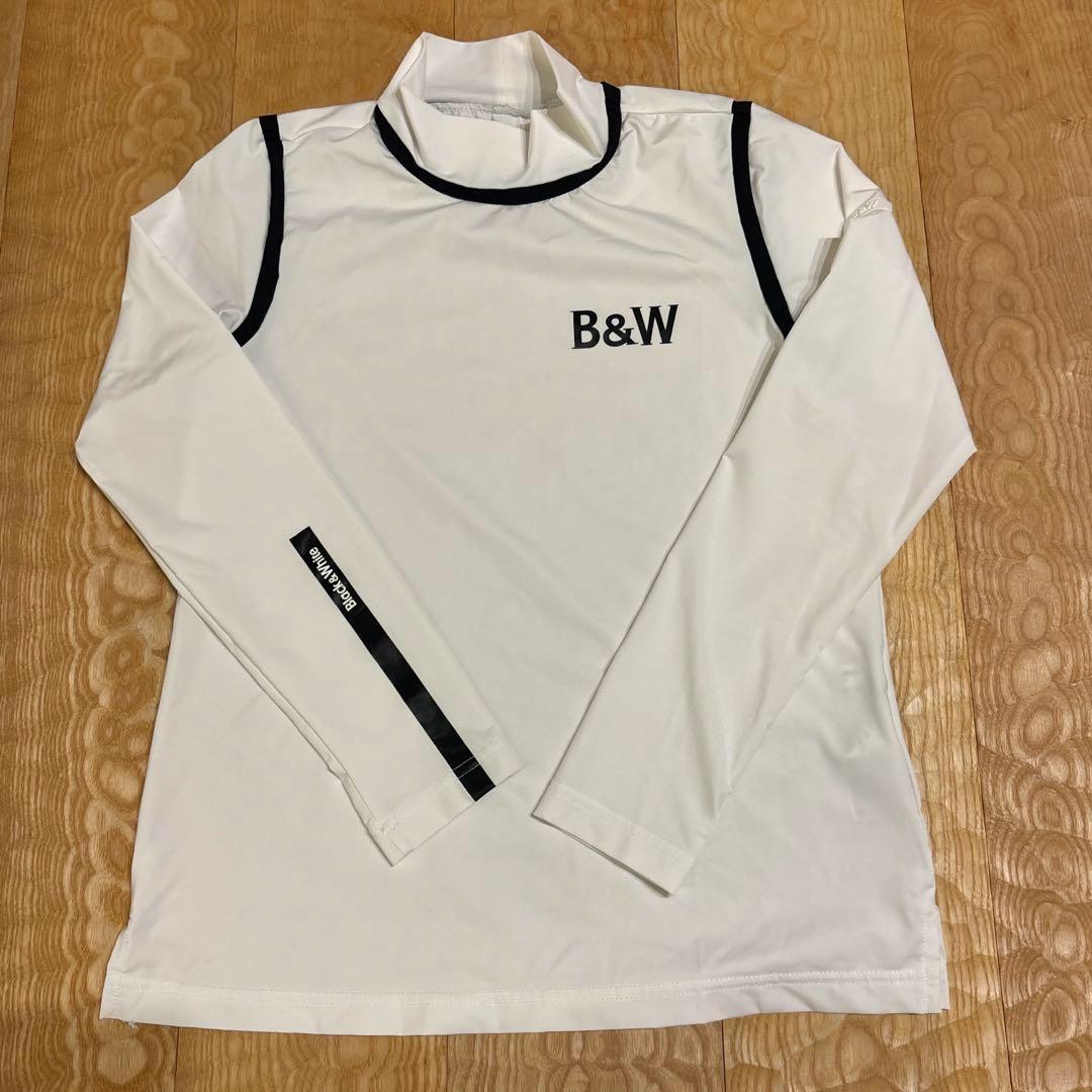 【美品】ブラックu0026ホワイト　モックネックシャツ