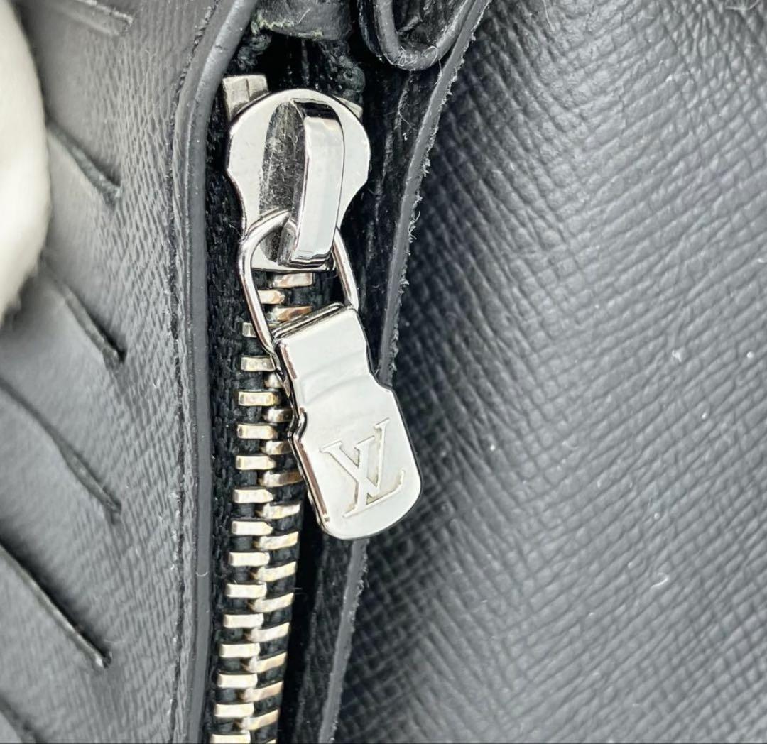 【美品】正規品　LOUIS VUITTON モノグラム 長財布　ブラック