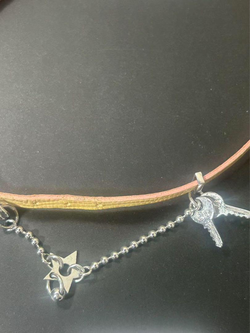 【数量限定】 DIOR イエロー レザー ブレスレット シルバー チャーム【中古 アクセサリー