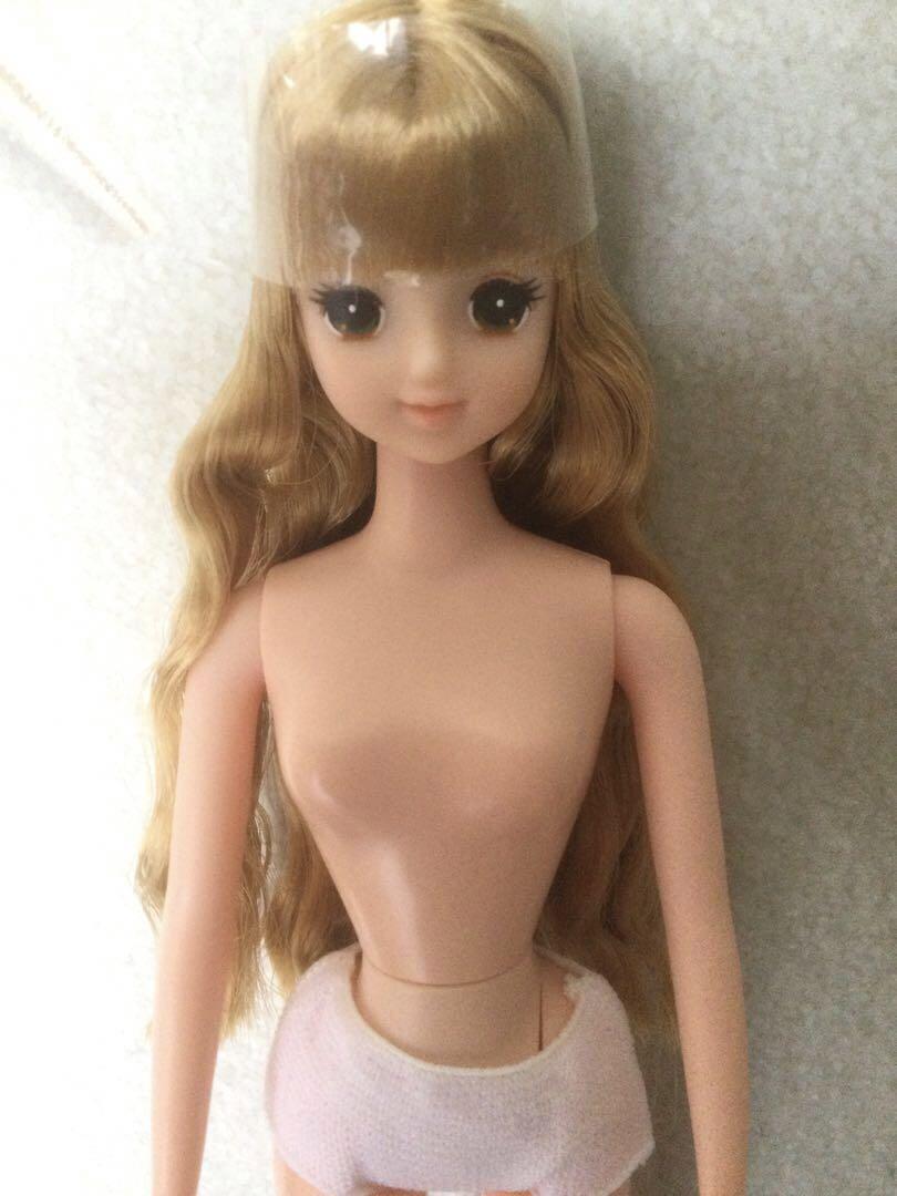 リカちゃんキャッスル　おたのしみドール　エリカ