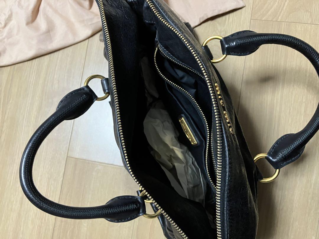 ミュウミュウブラック miumiu レザーショルダーバッグ バッグ