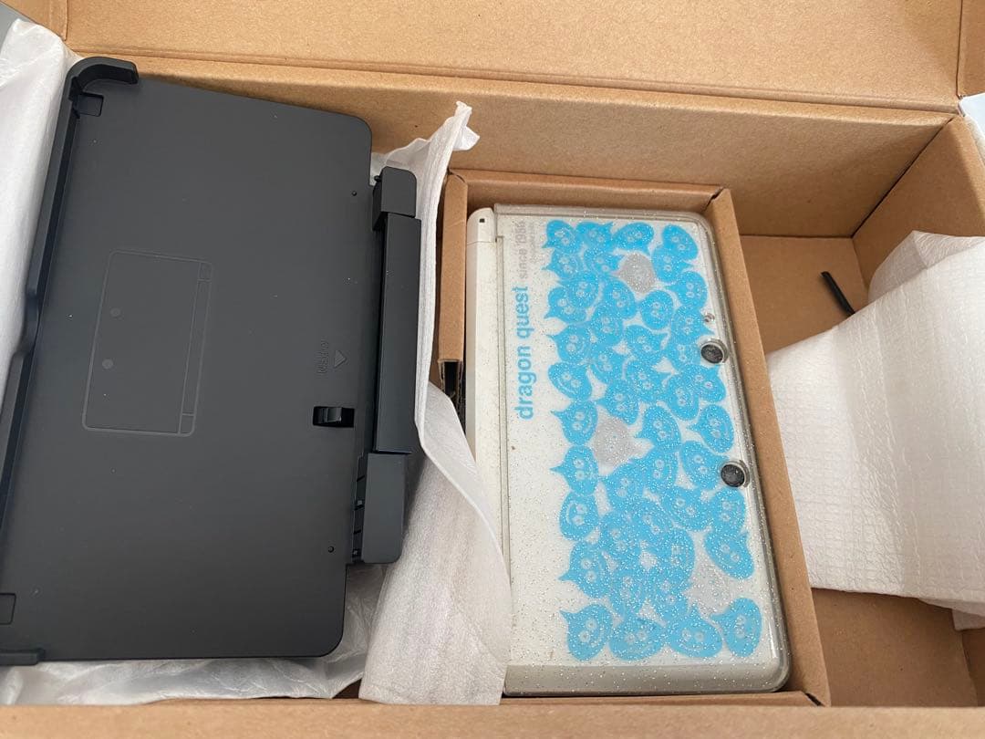 激レアドラゴンクエストデザイン ニンテンドー3DS 本体 カバー スタンド充電器