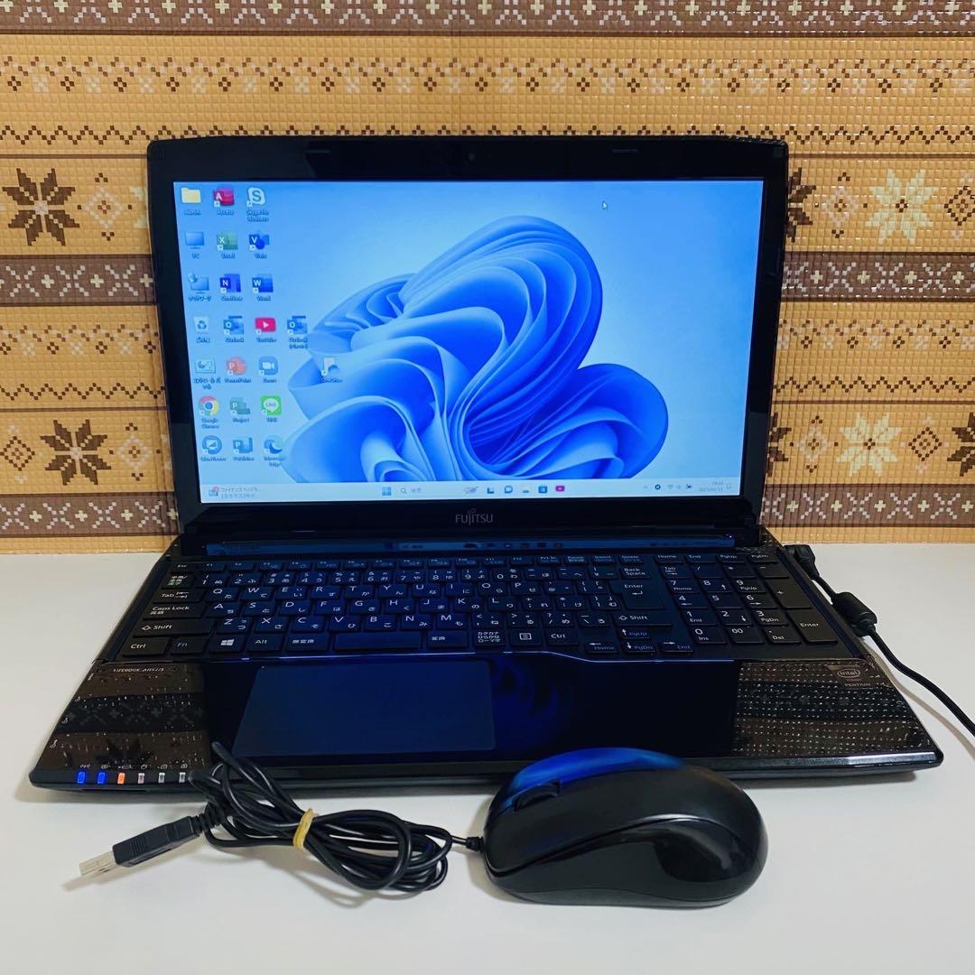 Y595 FujitsuノートパソコンWEBカメラSSDメモリ8G高速Win11