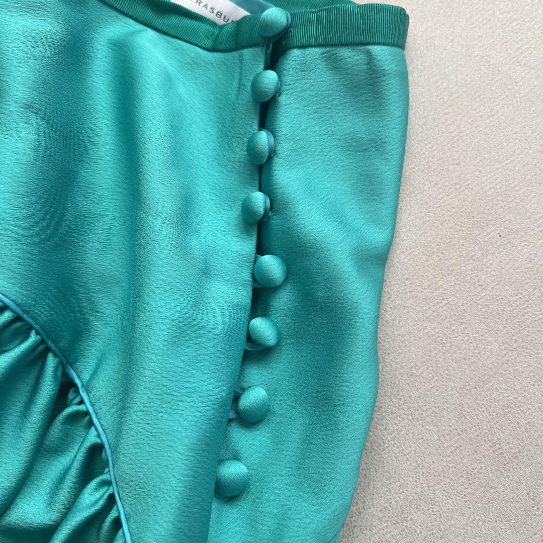 STRASBURGO ストラスブルゴ サテンフレアスカート スカート STRASBURGO ストラスブルゴ サテンフレアスカート スカート