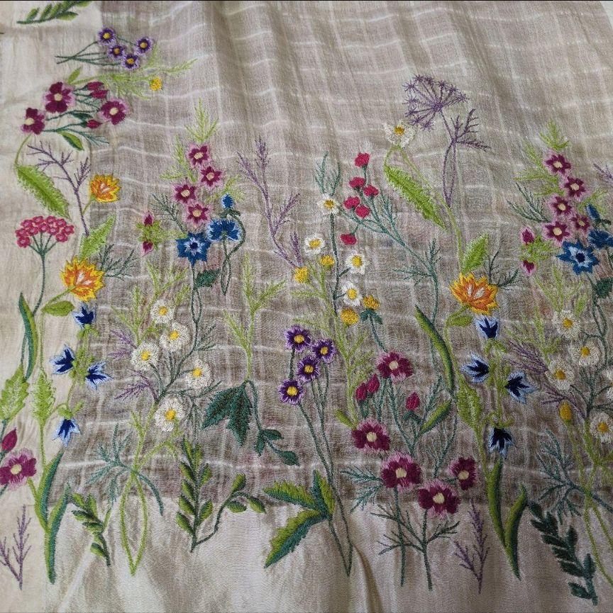 新品】ファリエロサルティ シルク混 刺繍花柄ストール