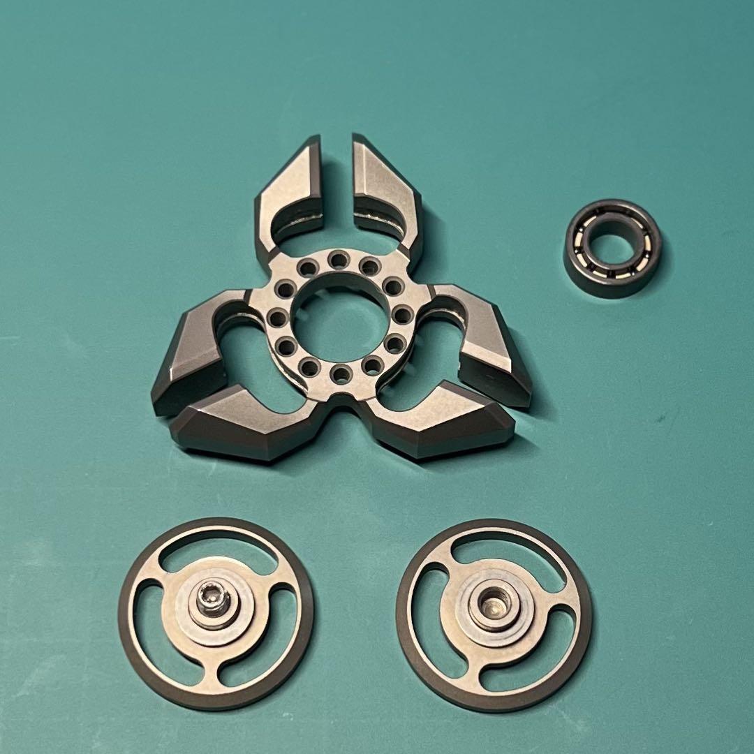 「セール中」YH 草ハンドスピナー、EDC 、フィジェットトイ
