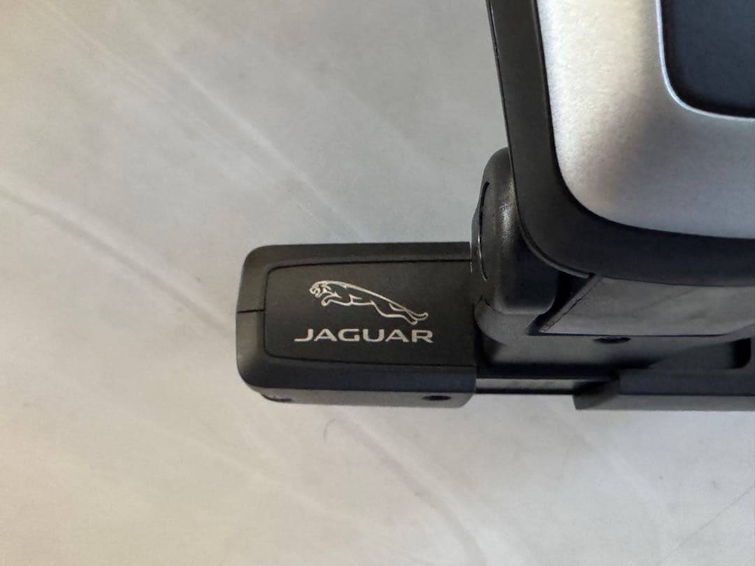 ジャガー純正車内ハンガー目立った傷や汚れなし