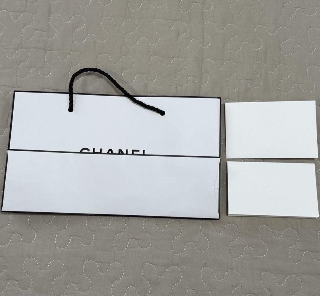 シャネル レ シェヌ ドゥ シャネル新品未使用 CHANEL紙袋ミニ封筒カード付 CHANEL ショップバッグ カード 封筒 セット - メルカリ