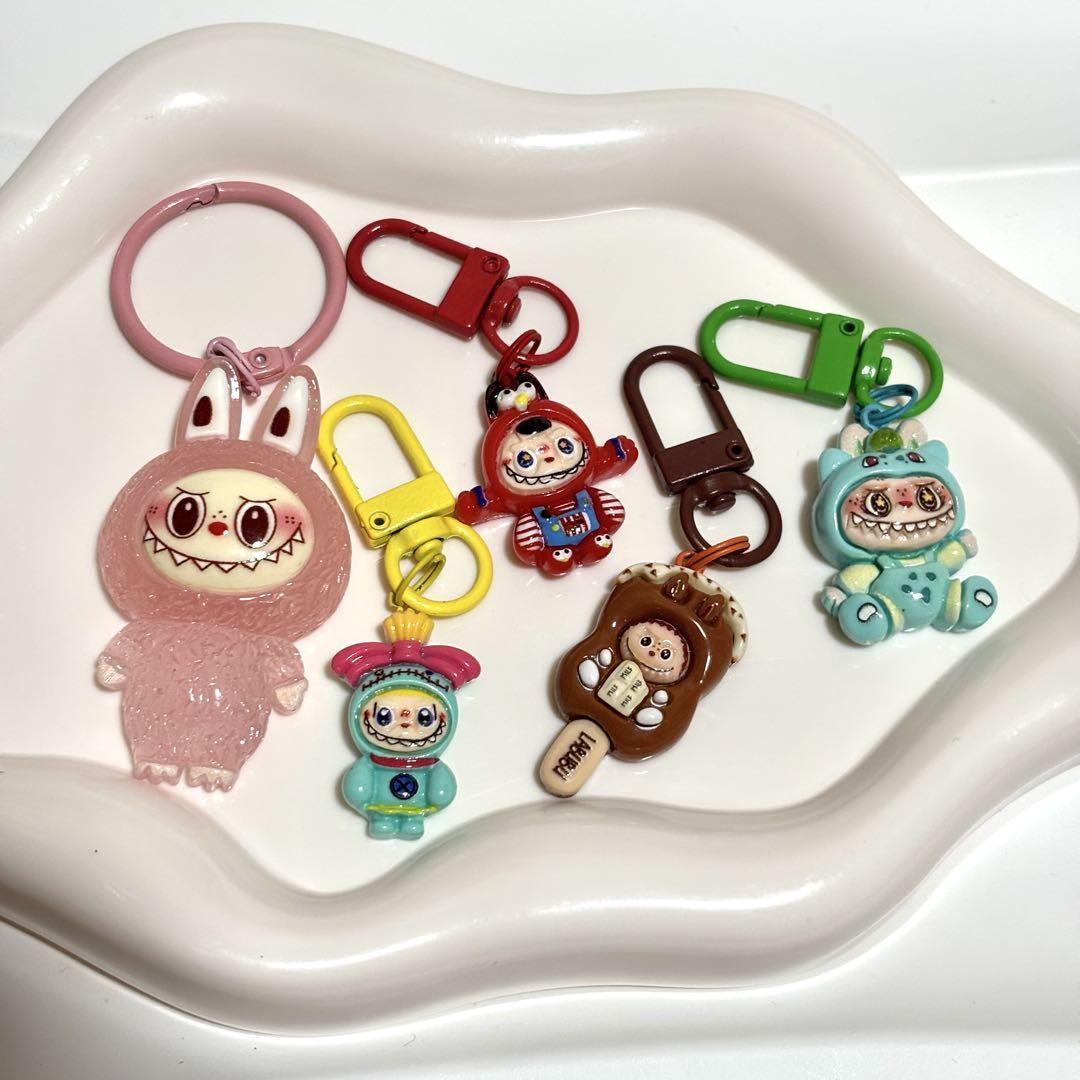 キーホルダー・アクリルキーホルダー LABUBU energy LOVE LABUBU ラブブ キーホルダー ブルー - メルカリ