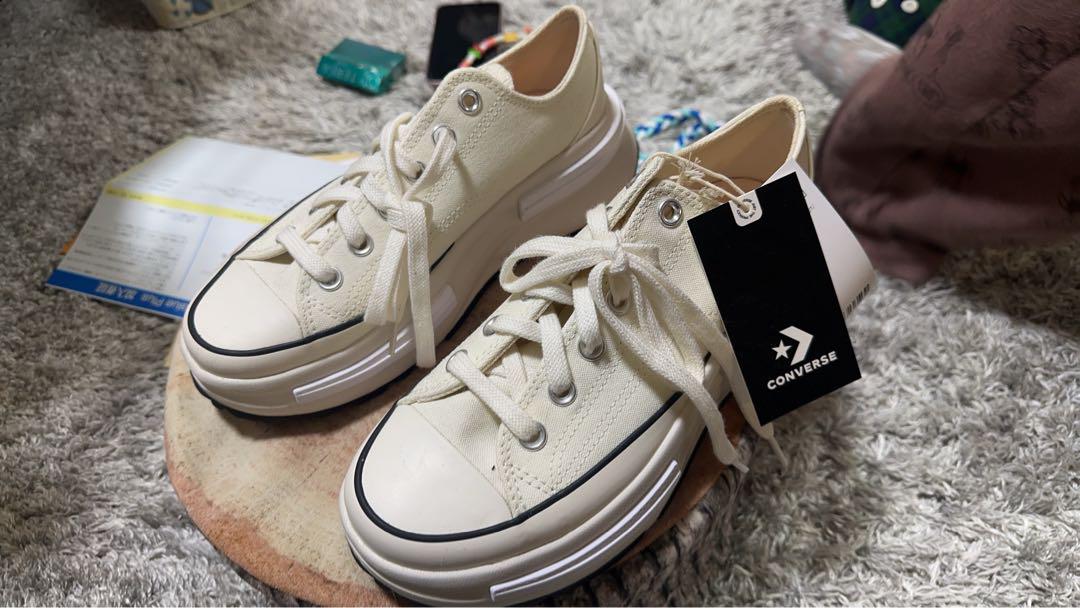 CONVERSE ホワイトスニーカー 反射材付き