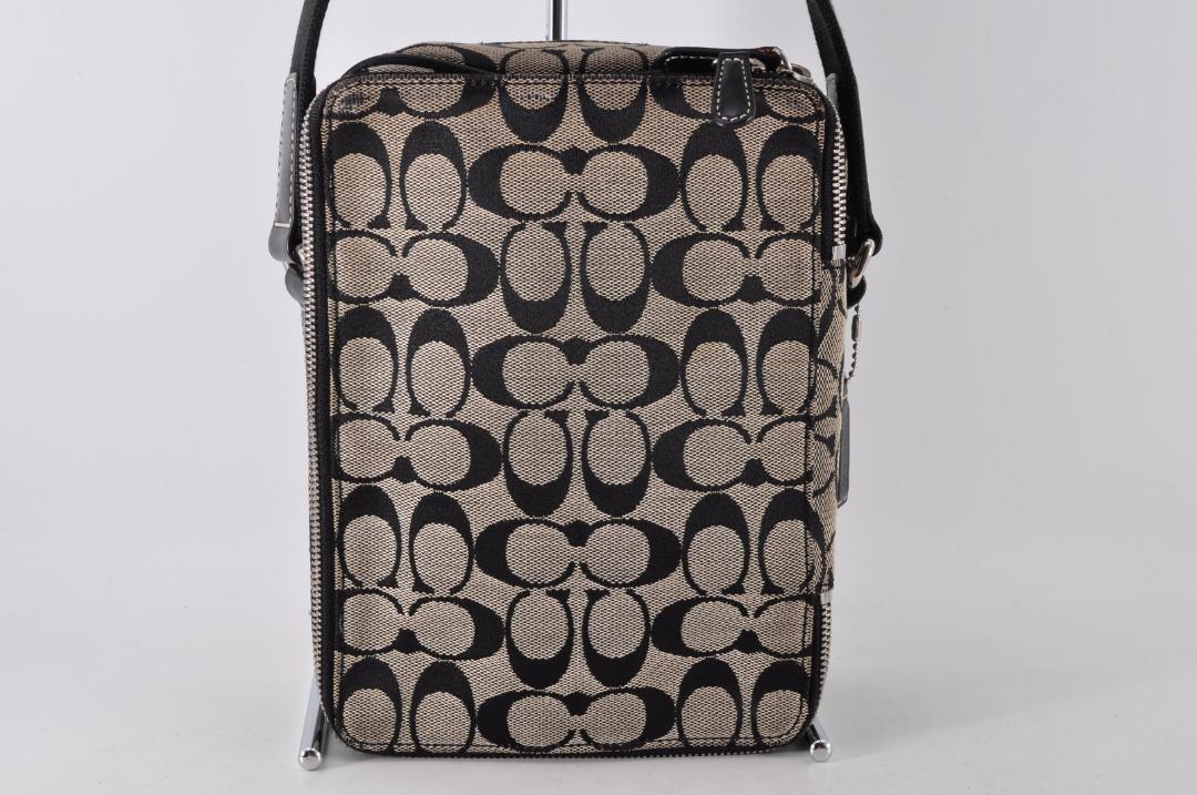 美品 COACH コーチ 4270 シグネチャー ショルダーバッグ 肩掛けかばん