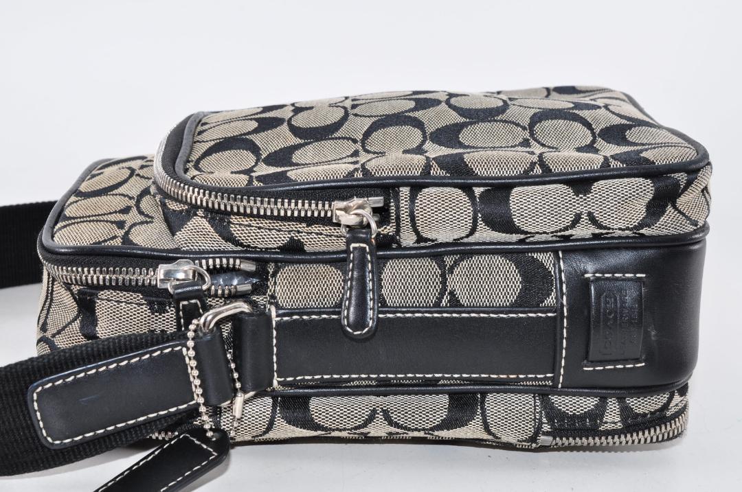 美品 COACH コーチ 4270 シグネチャー ショルダーバッグ 肩掛けかばん