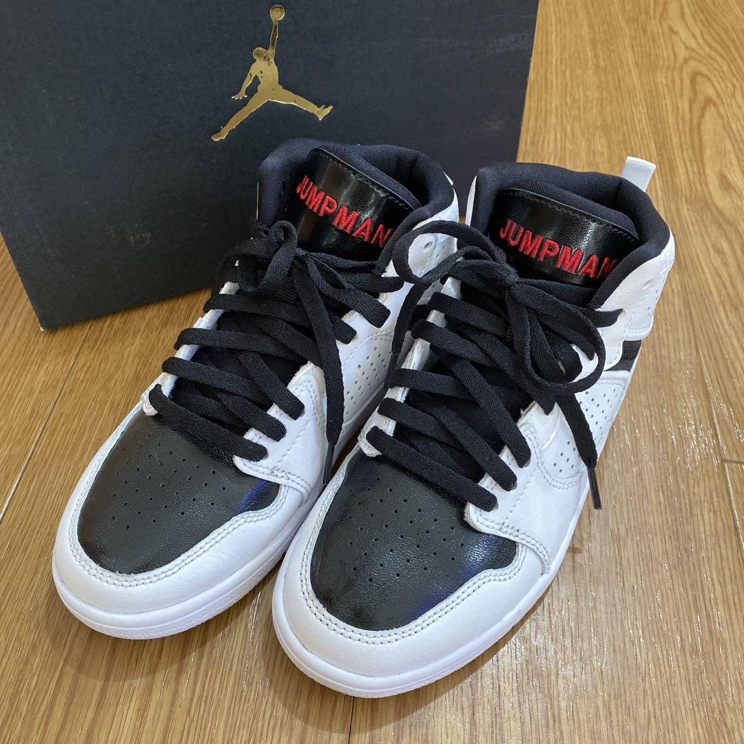 NIKE スニーカー　キッズ　ジョーダン　ルート様