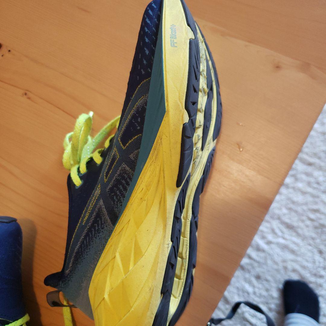 asics ランニングシューズNOVAブラスト4