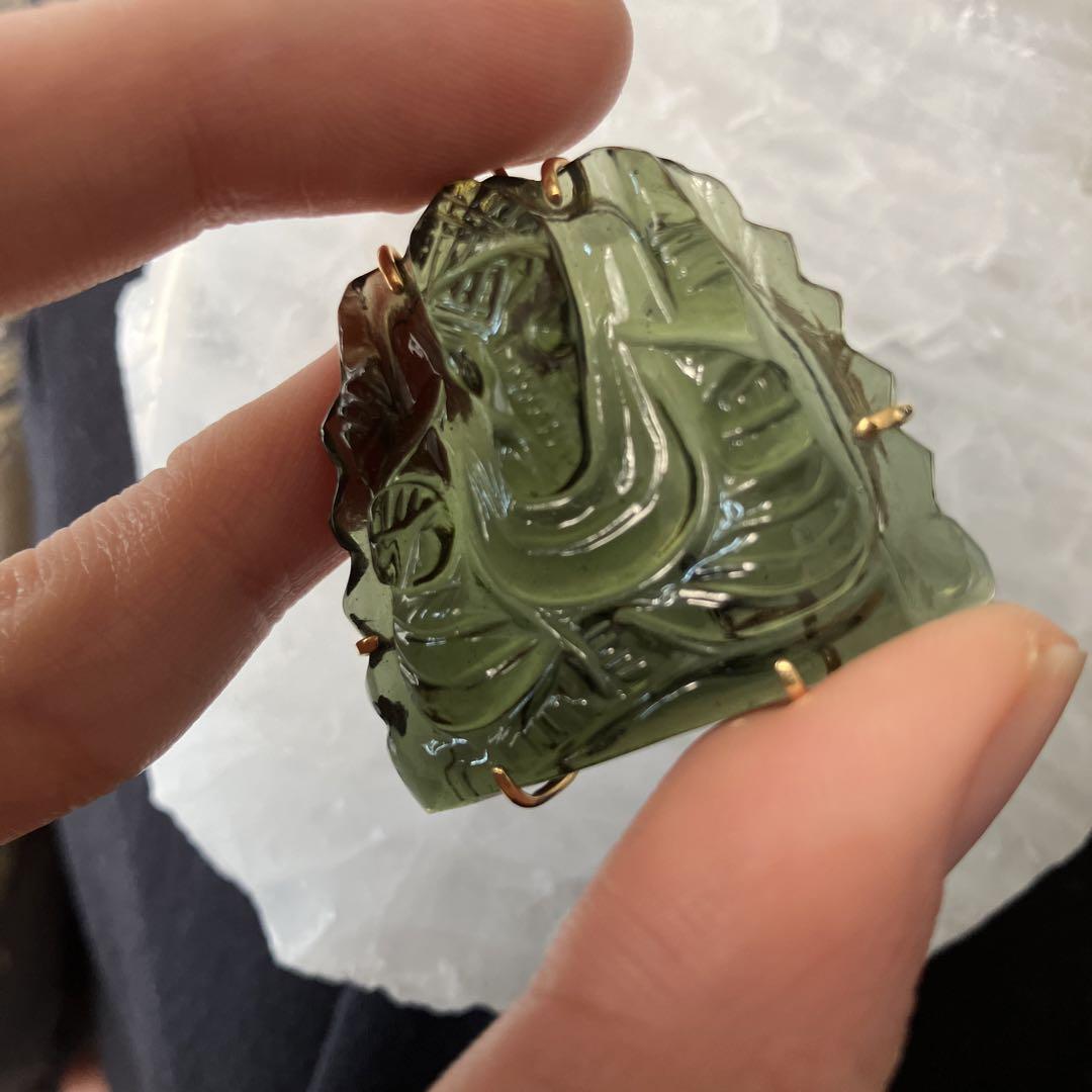 【超レア品】モルダバイト　ペンダントトップ　K18 縁起物