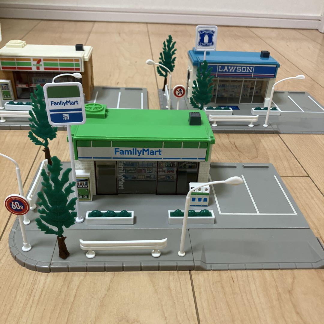 独特の上品 トミカタウン コンビニ3種 ファミリーマート セブンイレブン ミニカー