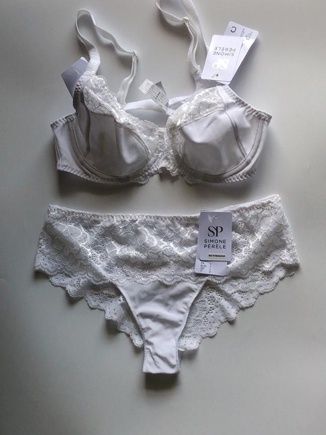 6710円 数量限定!特売 70C S☆Simone Perele シモーヌ ペレール セット 白