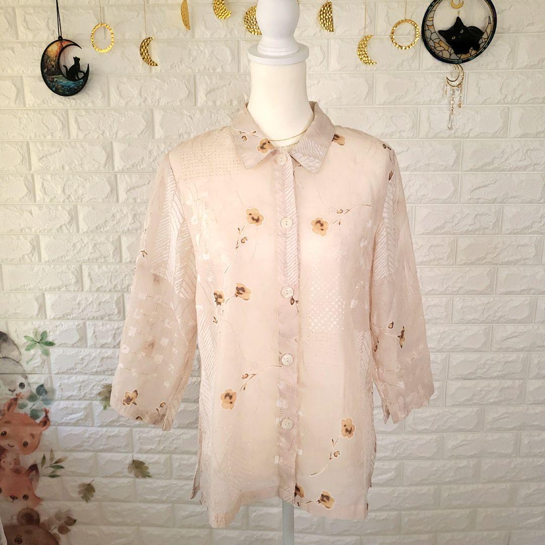 ✨美品✨トップス シャツ 七分袖 透け感あり ゆったり 花柄 大人フェミニン ✨美品✨トップス シャツ 七分袖 透け感あり ゆったり 花柄 大人フェミニン