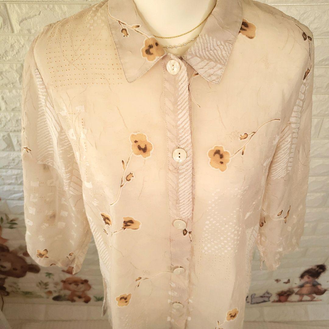 ✨美品✨トップス シャツ 七分袖 透け感あり ゆったり 花柄 大人フェミニン ✨美品✨トップス シャツ 七分袖 透け感あり ゆったり 花柄 大人フェミニン