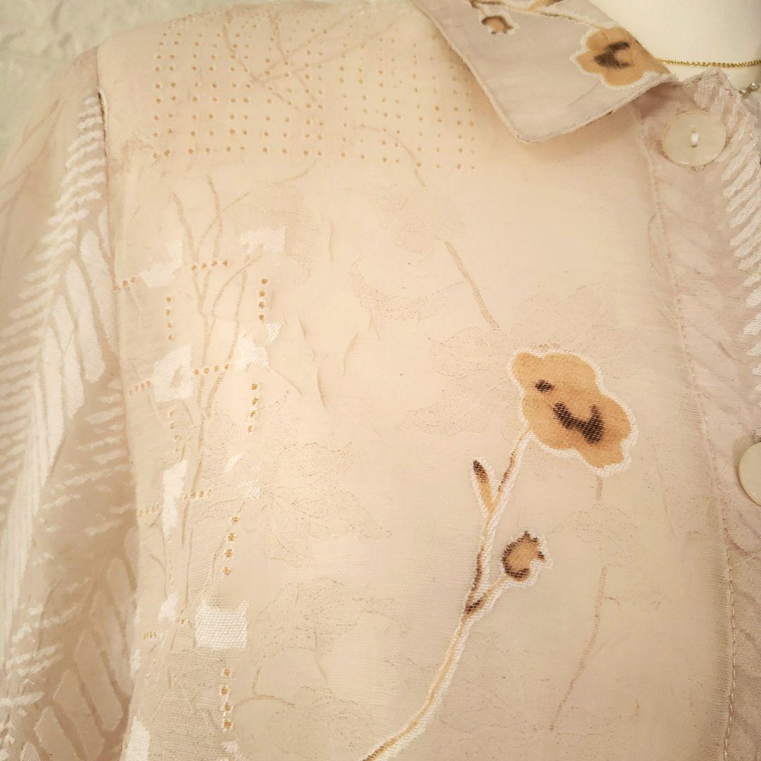 ✨美品✨トップス シャツ 七分袖 透け感あり ゆったり 花柄 大人フェミニン ✨美品✨トップス シャツ 七分袖 透け感あり ゆったり 花柄 大人フェミニン