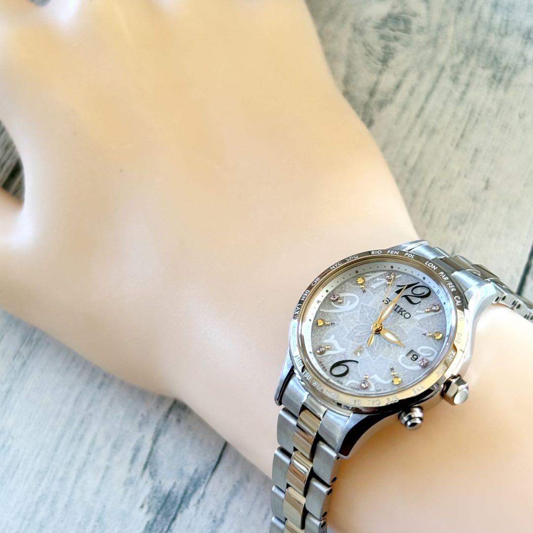 【限定】SEIKO ルキア 腕時計 1B35-0AH0 電波ソーラー 花柄