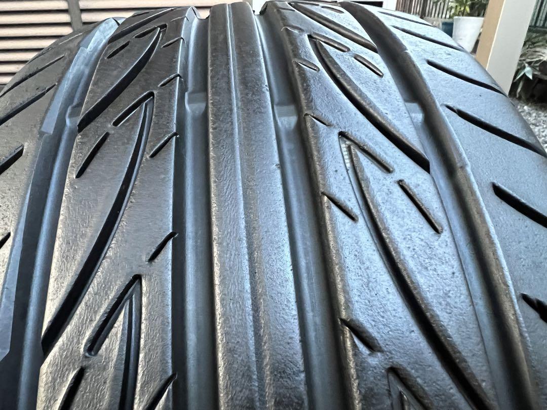 ADVAN FLEVA 215/45R17 2本
