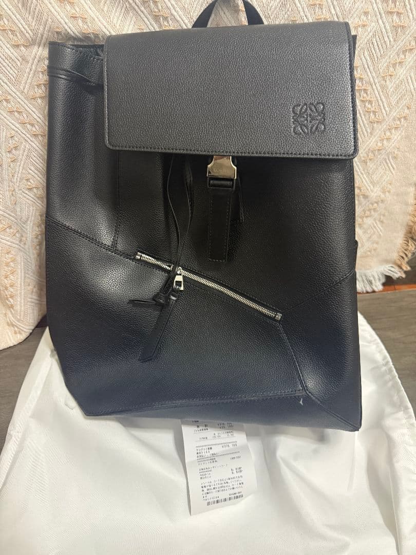 LOEWE 黒レザーリュック目立った傷や汚れなし