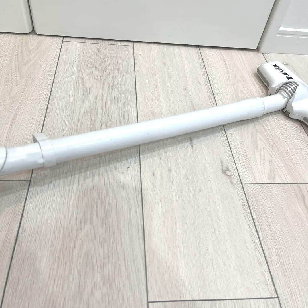 マキタ　CL181FD makita 18V 充電式クリーナー　掃除機　純正