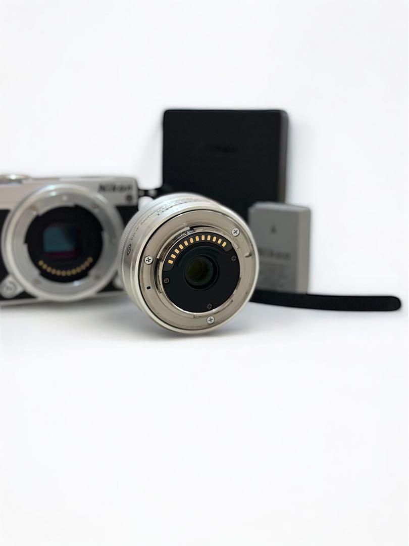 Nikon 1 J5 ダブルズームレンズキットカメラ