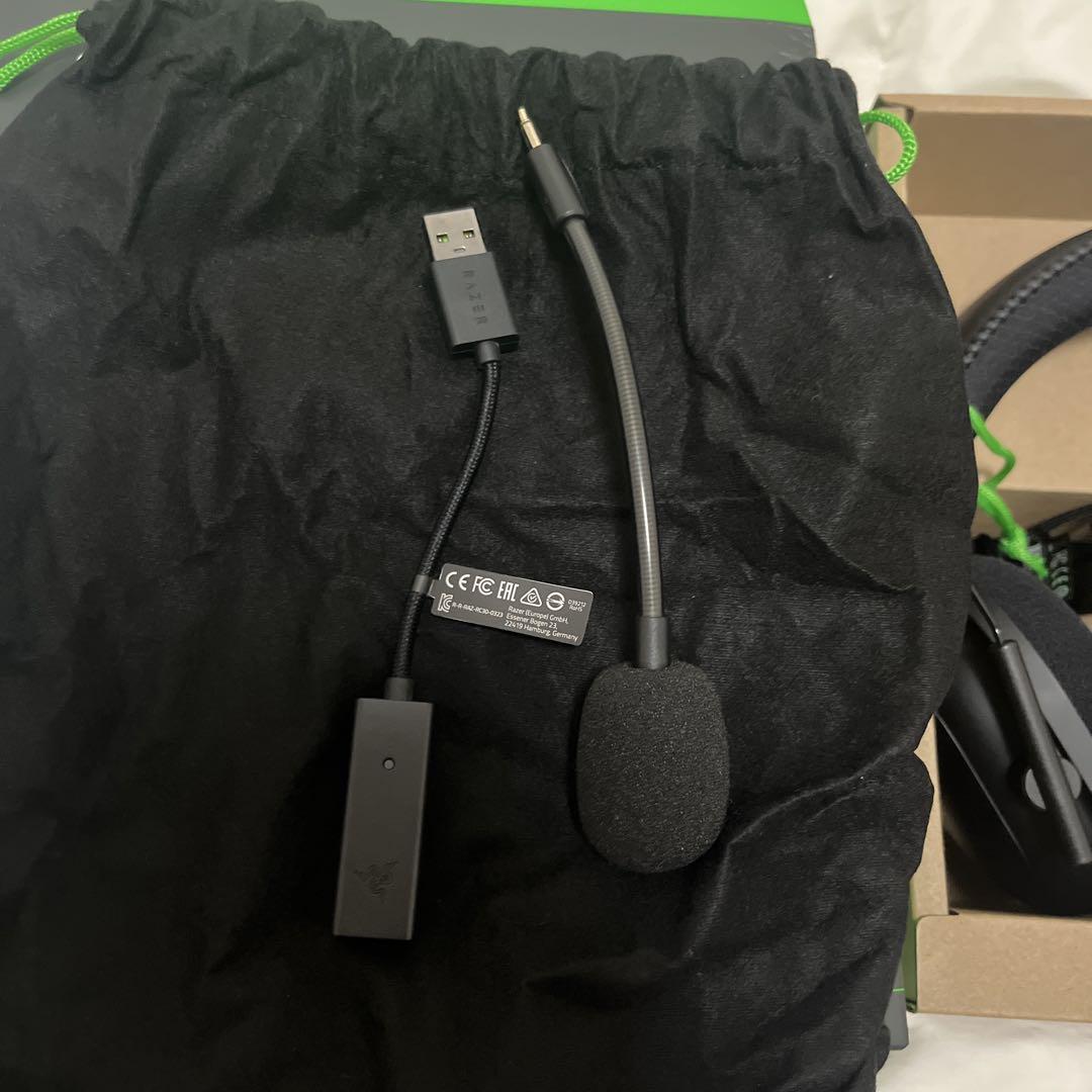 ヘッドホン RAZER BLACKSHARK V2 + USB Sound Card