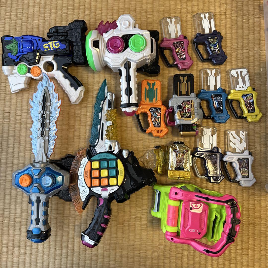 仮面ライダーエグゼイド ゲーマドライバー&ガシャット&武器
