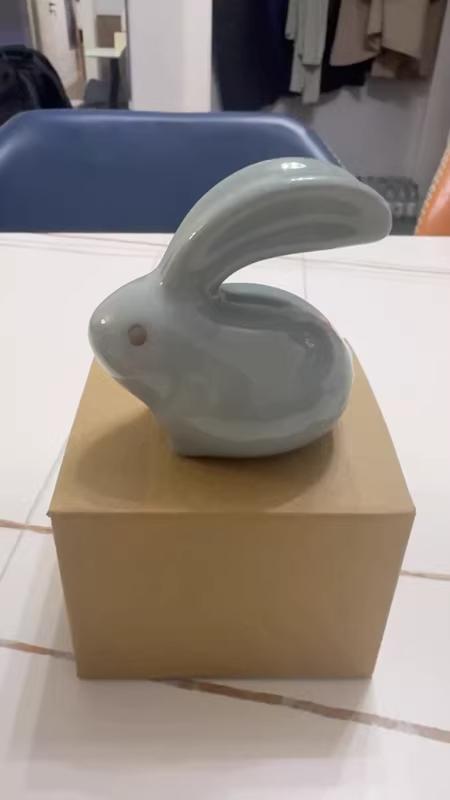 グレー 陶器 ウサギ型 オブジェ 箱付き
