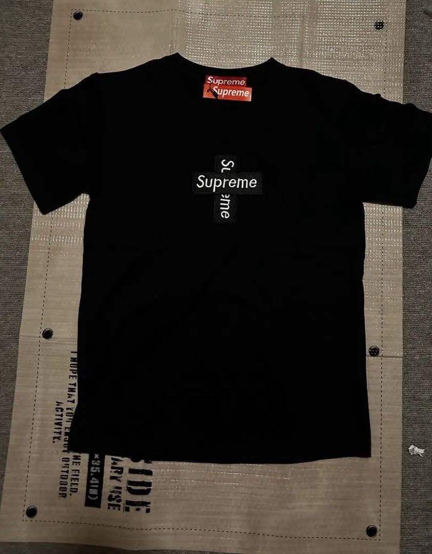 シュプリームTシャツ　黒　並行輸入