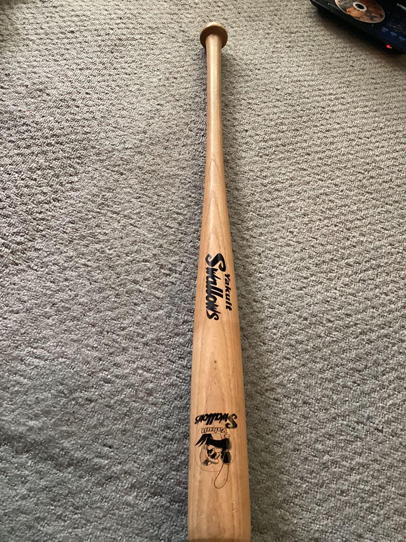 Tokyo Yakult Swallows ロゴ入りの木製バット