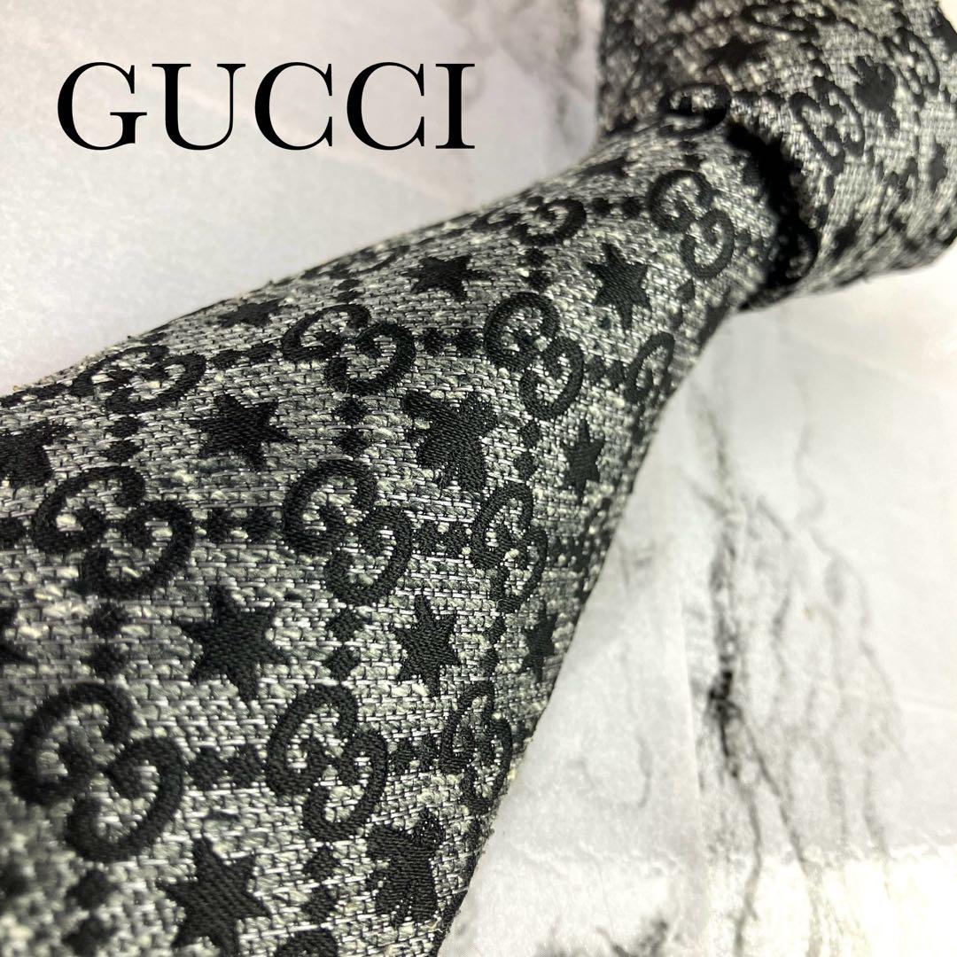 現行タグ GUCCI グッチ ネクタイ GG柄 bee 蜂 スター 星 グレー 現行タグ GUCCI グッチ ネクタイ GG柄 bee 蜂 スター 星 グレー