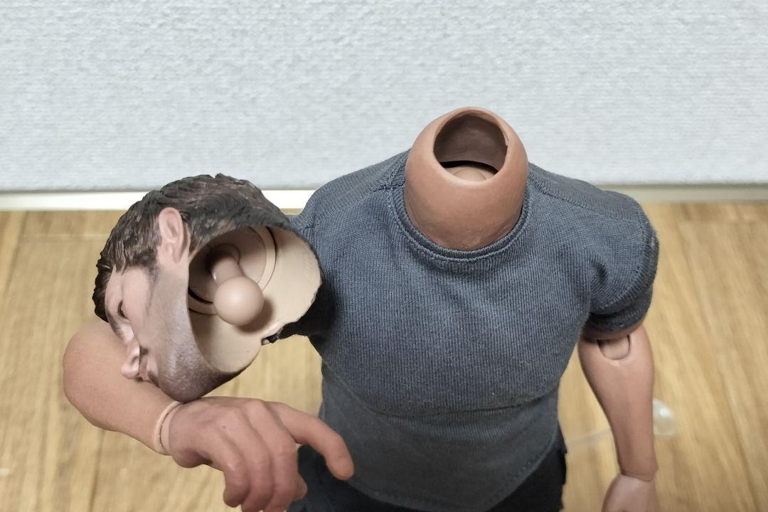 ブルー