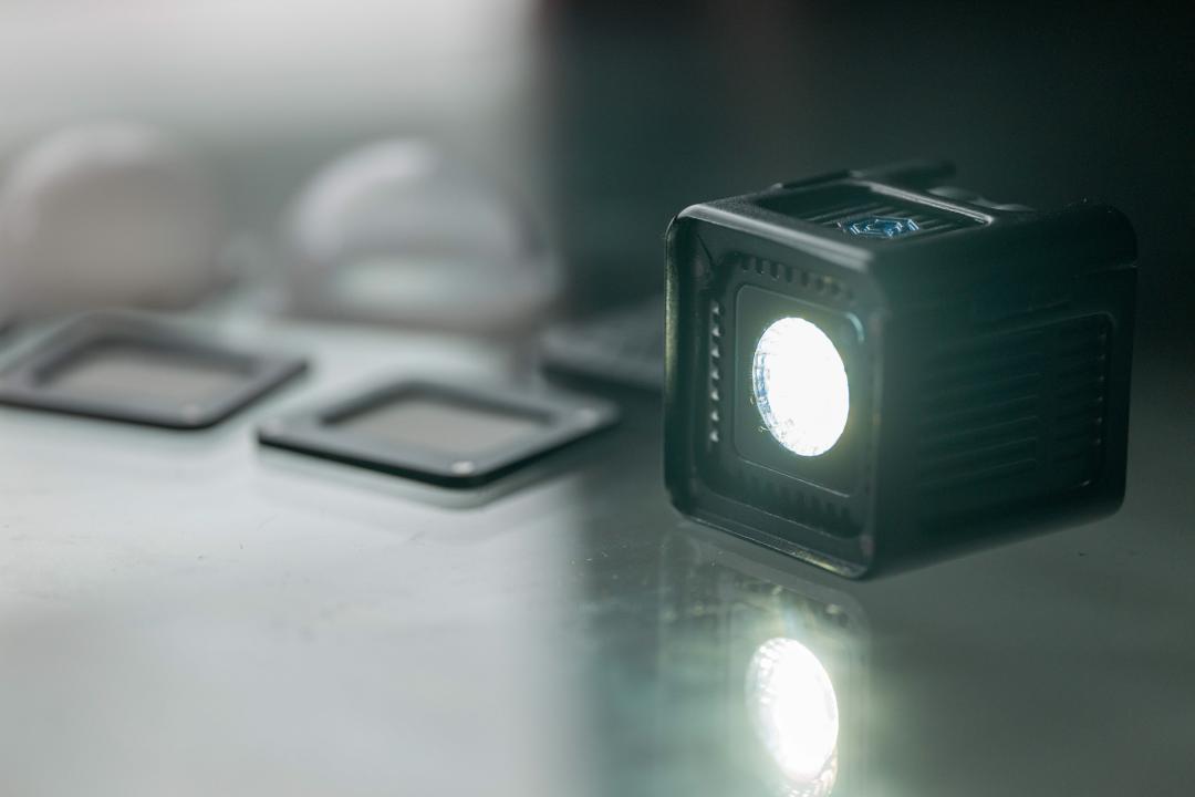 防水照明 LUME CUBE 1500ルーメン
