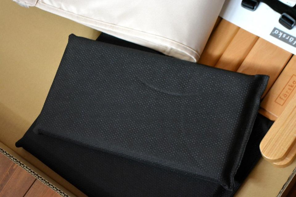 ファルスカ スクロールチェアプラス マルチクッション・トレイカバー セット ベビー家具・寝具