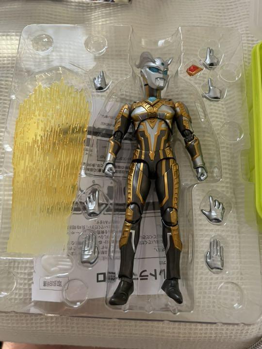 S.H.Figuarts シャイニングウルトラマンゼロ MrE3S-m48911007264 正規品得価