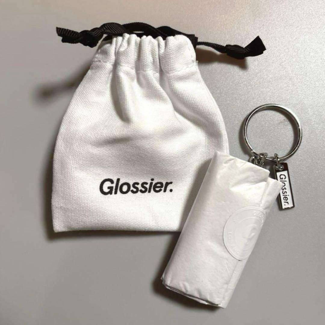 【新品】 グロッシアー Glossier 携帯型キーホルダー ミラー付き