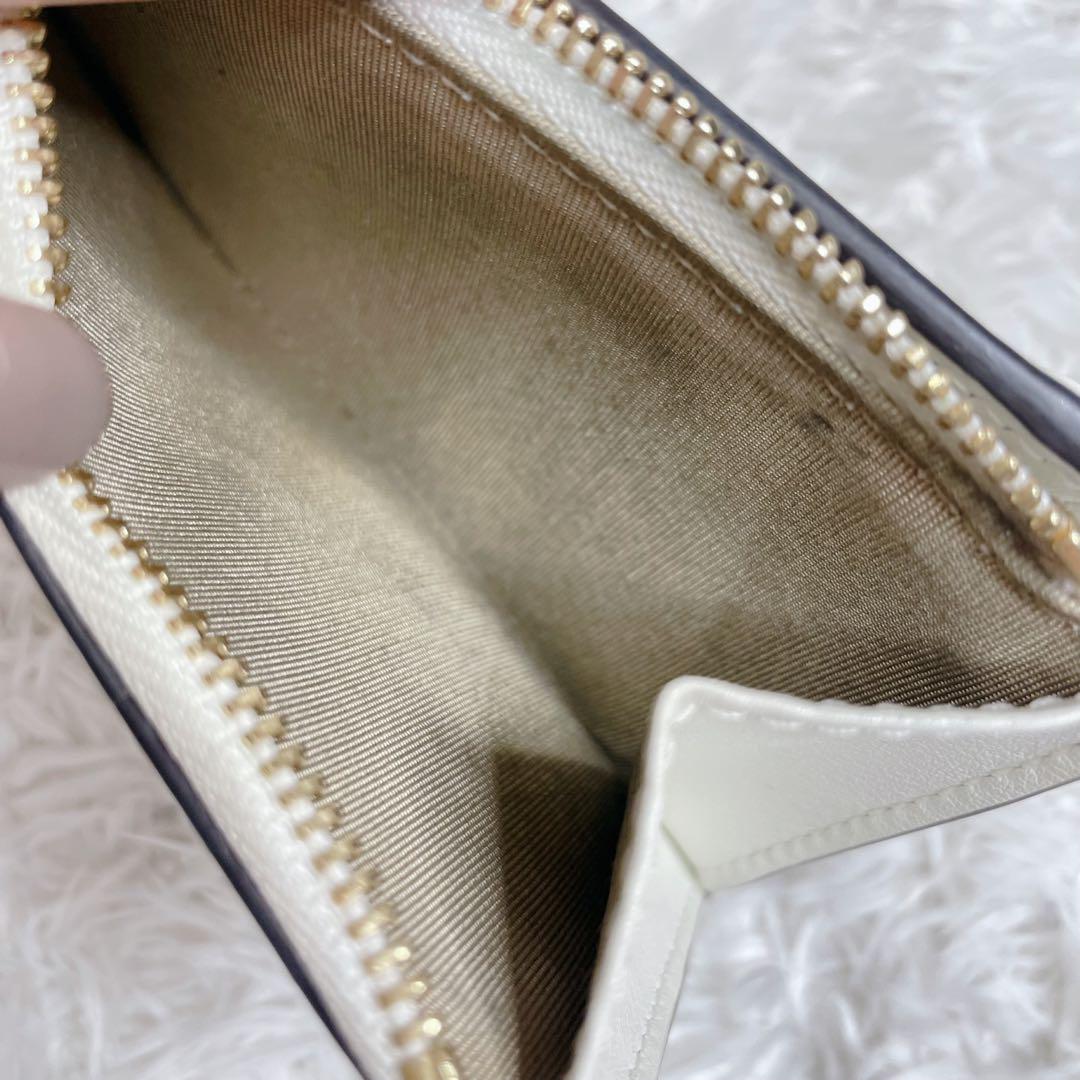 ジミーチュウ JIMMYCHOO 二つ折り財布 ハンニ スタースタッズ ホワイト