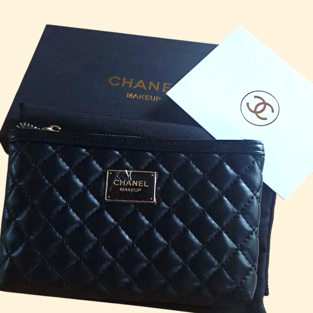 CHANEL MAKEUP ブラックポーチ ノベルティー