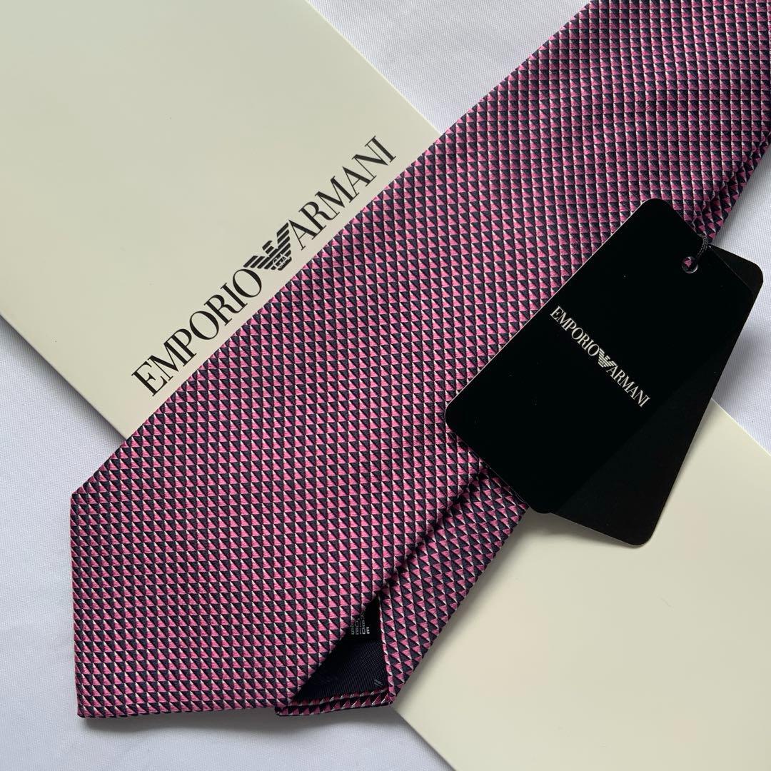 純正ケース付き 新品 エンポリオ アルマーニ ネクタイ 5B パープルレッド 純正ケース付き 新品 エンポリオ アルマーニ ネクタイ 5B パープルレッド