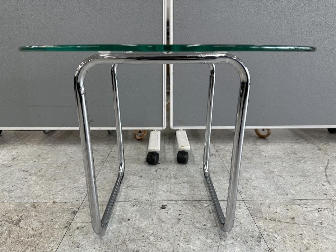 ガラスセンターテーブル 丸形目立った傷や汚れなし