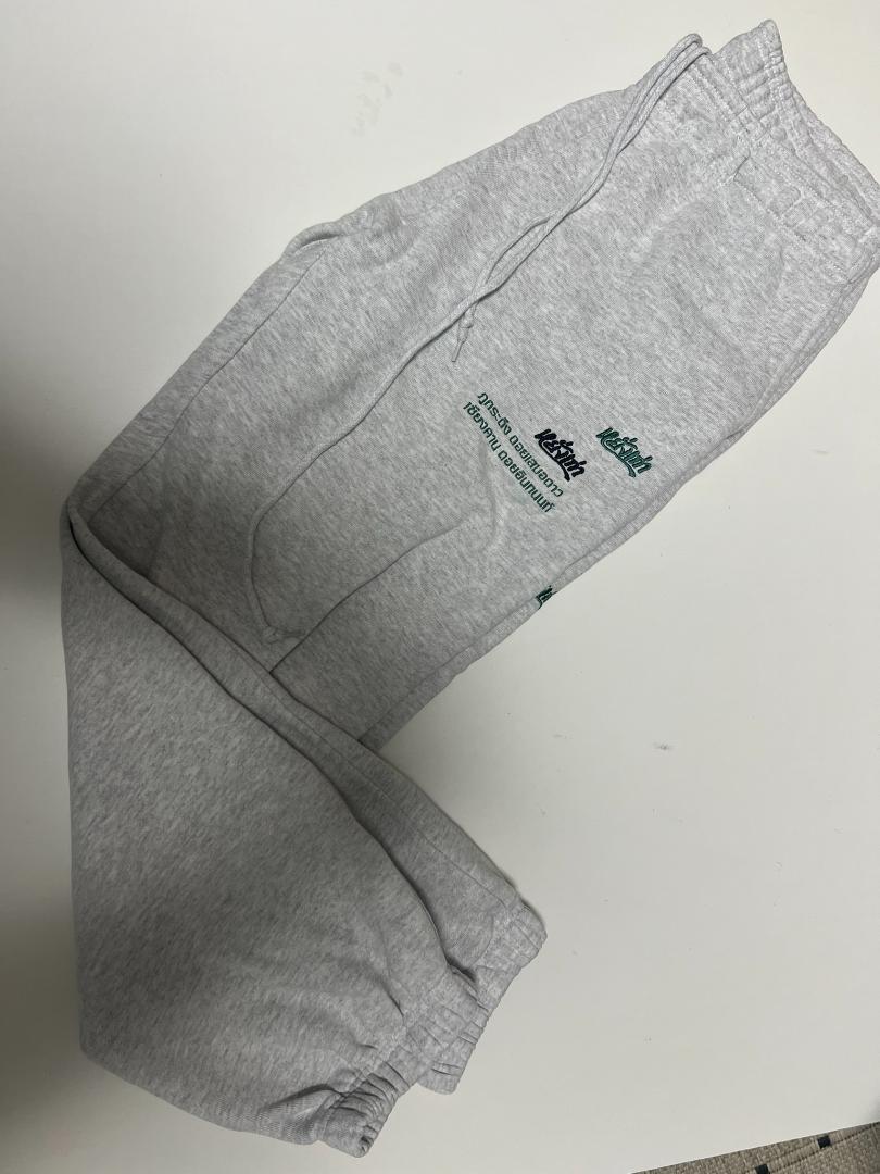 ヤンガオ yanggaoパーカー グレー