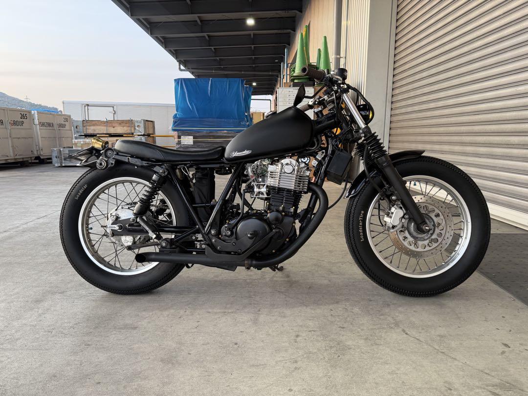 SR400 トラッカーシート